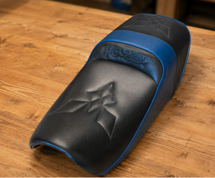 BIENTOT DISPONIBLE selle confort bleu / noir Fazer 600 FZS 1998 à 2003
